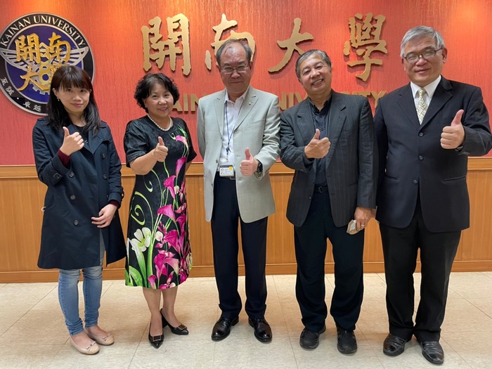 2021-10-22 疫情中華航的變圖片